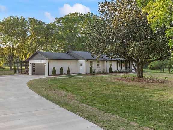 3rd image of 4415 Ricks Ln