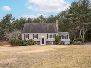 113 Pierce St, Rochester, MA 02770