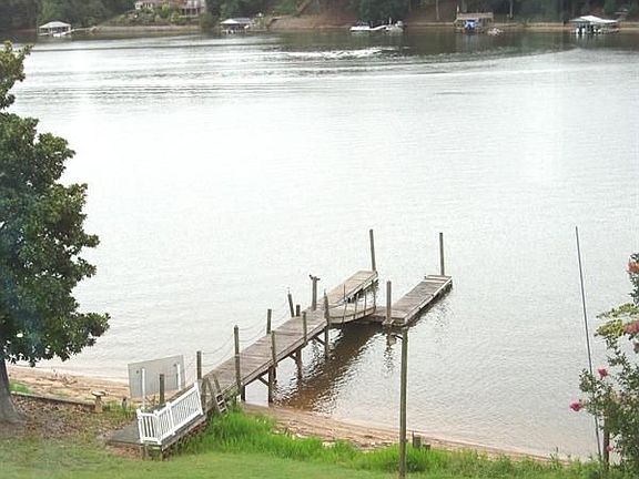 4th image of 126 Upper Lake Dr