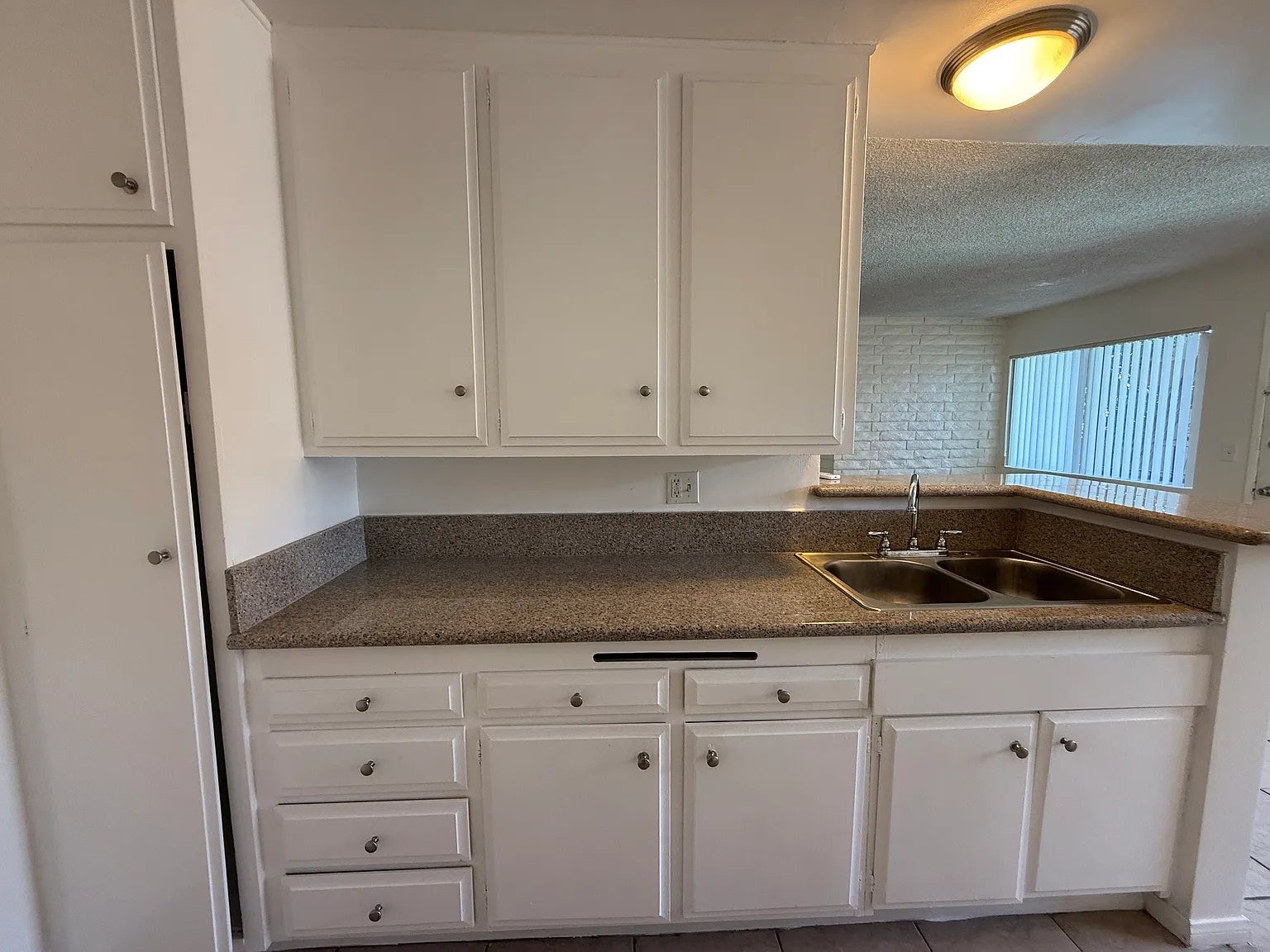 Campus Apartments — Photo 2