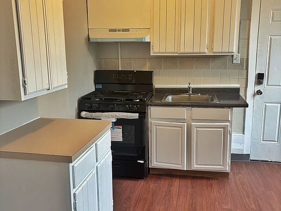 4th image of 624 Chew St