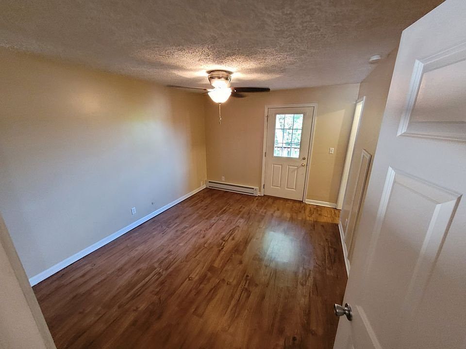 2nd image of 27 Rolling Pines Dr #27