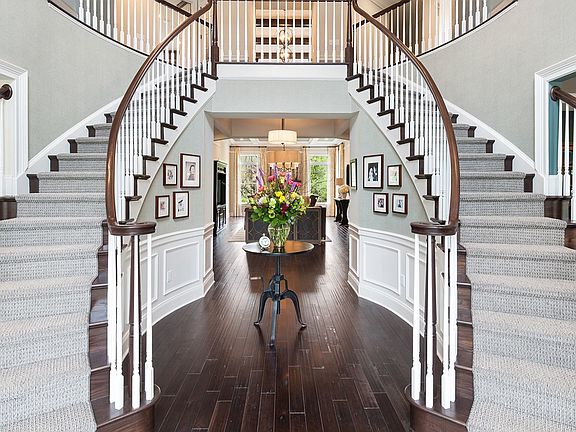 4th image of 53 Wood Oaks Dr
