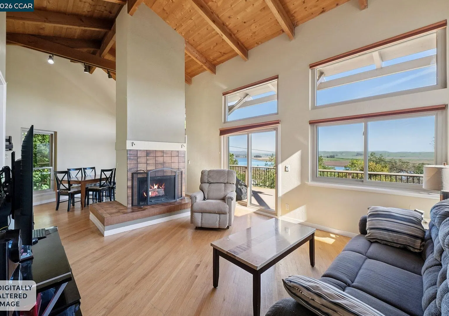 Private Novato 3x2 Home with Laundry, Deck, Hot tub and water views — Photo 3