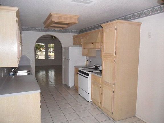 4th image of 2729 Toucan Ave