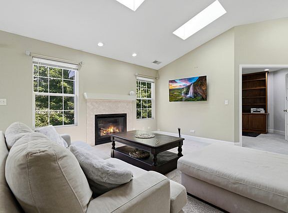 3rd image of 2481 Stoughton Cir