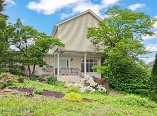 65 Cedarcliff Rd, Staten Island, NY 10301