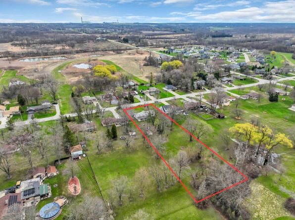 10171 South Nicholson ROAD, Oak Creek, WI 53154