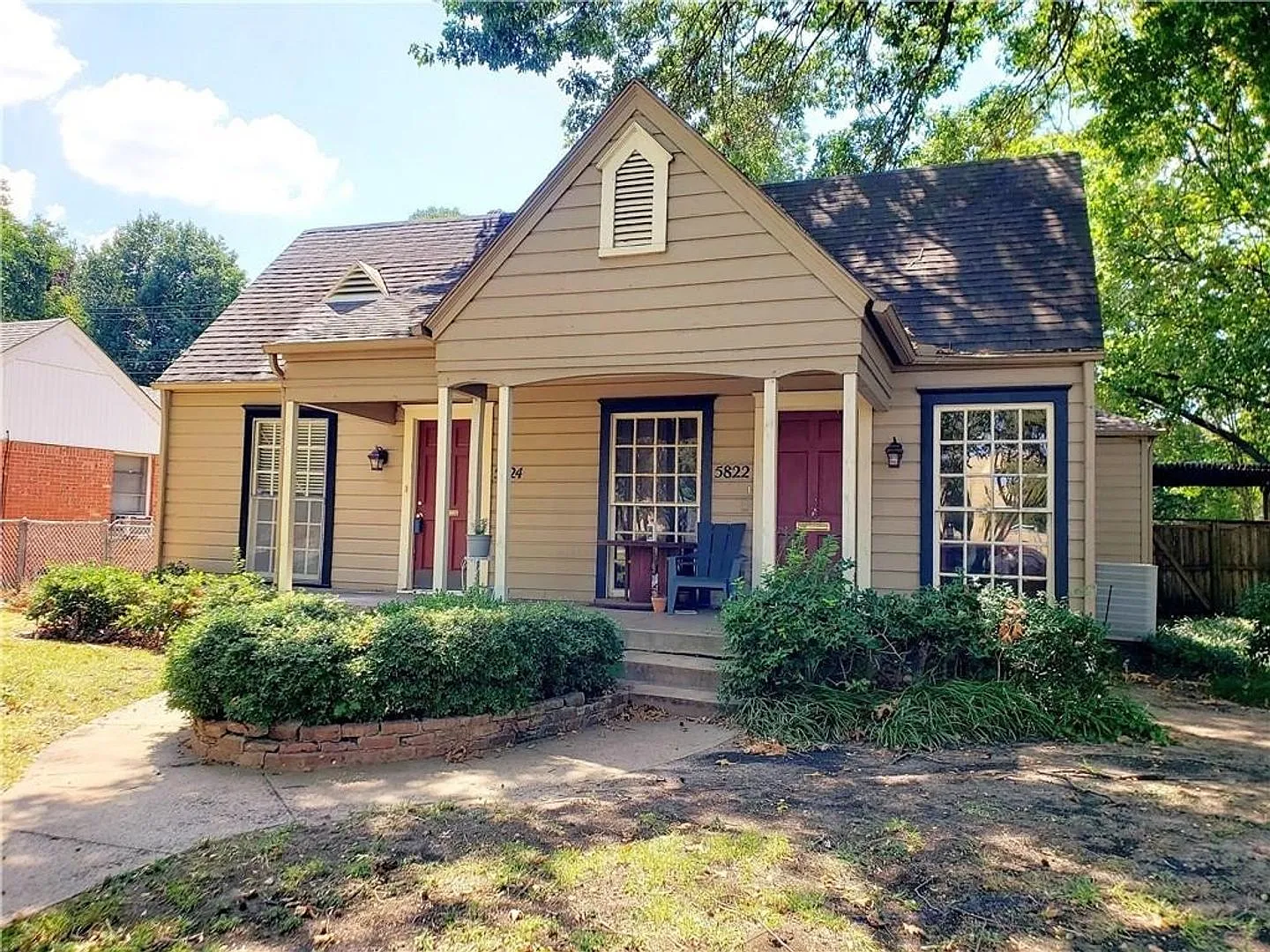1 Bed, 1 Bath Duplex in Lakewood — Photo 1