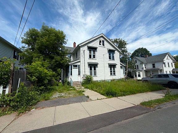 2nd image of 27 Daniels Ave