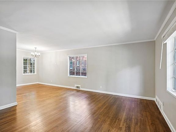 3rd image of 1321 Stillwood Dr
