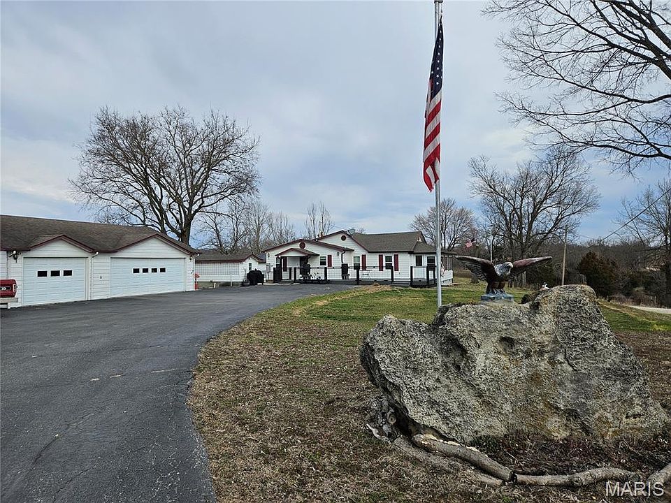 1st image of 22625 Redwood Rd