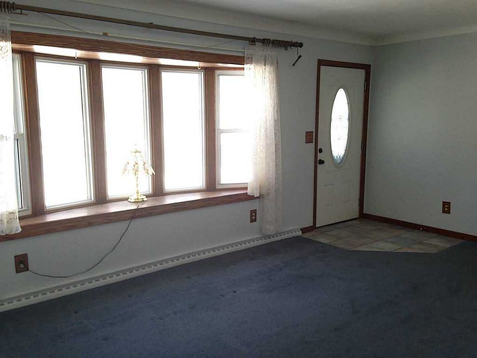 5901 Oak St, Stony Ridge, OH 43463 Zillow