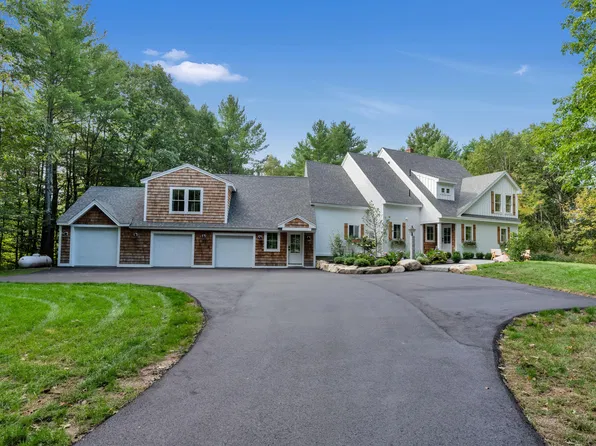 6 High Point Drive, Saco, ME 04072