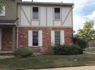 36729 Park Place Dr, Sterling Heights, MI 48310