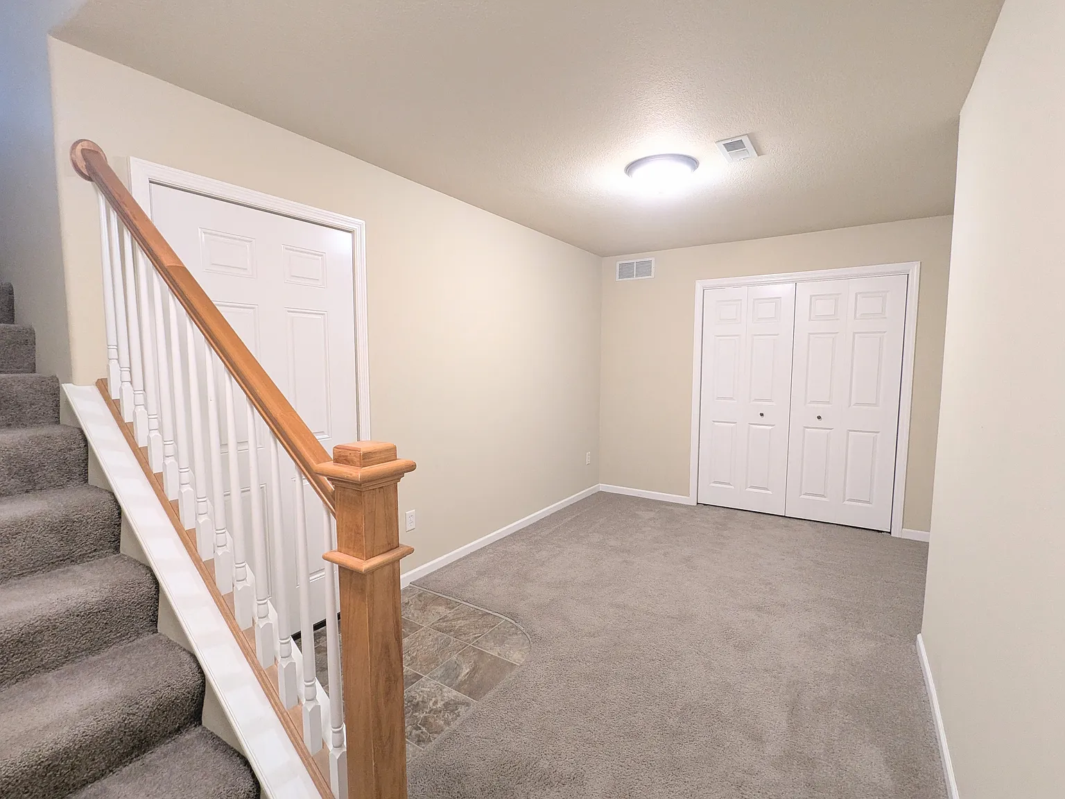 3 bed, 2.5 bath, 1740 sqft, $2,400 — Photo 4