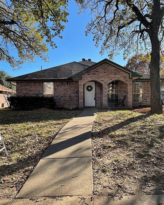 1st image of 13114 Green Valley Dr