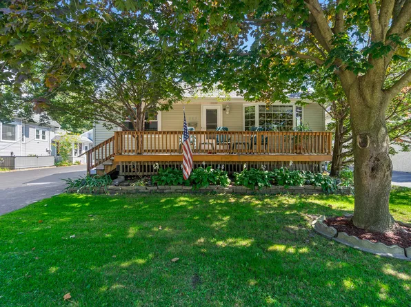 305 Schwab St, Thornton, IL 60476