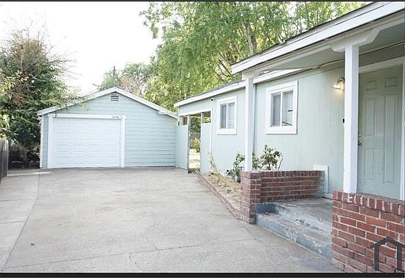 2nd image of 3996 Sierra Vista Ave #2