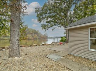 8105 E 256th St, Freeman, MO 64746