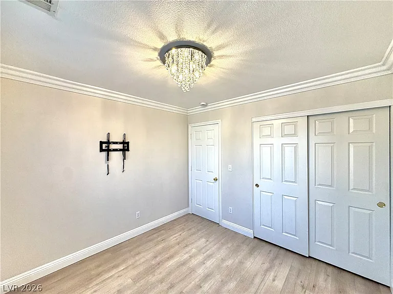 10087 Yellow Canary Ave — Photo 32