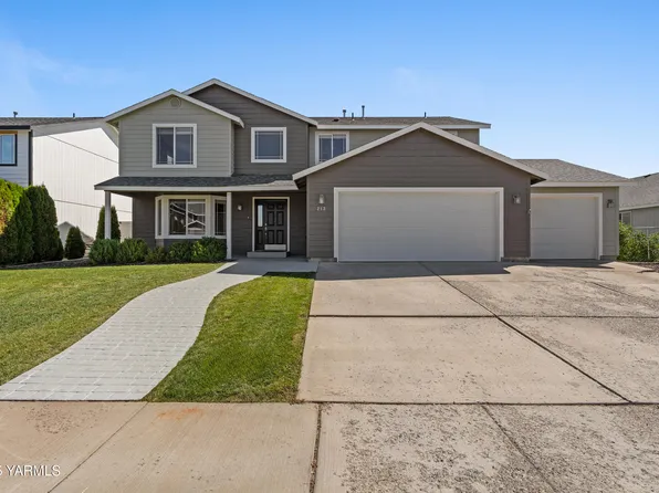 213 N Chinook St, Moxee, WA 98936