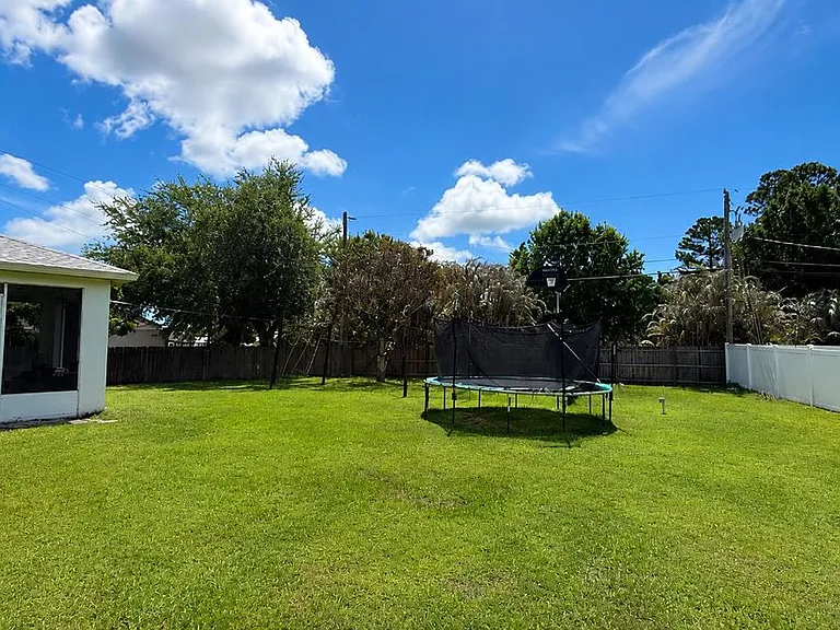1002 SW Longfellow Rd — Photo 25