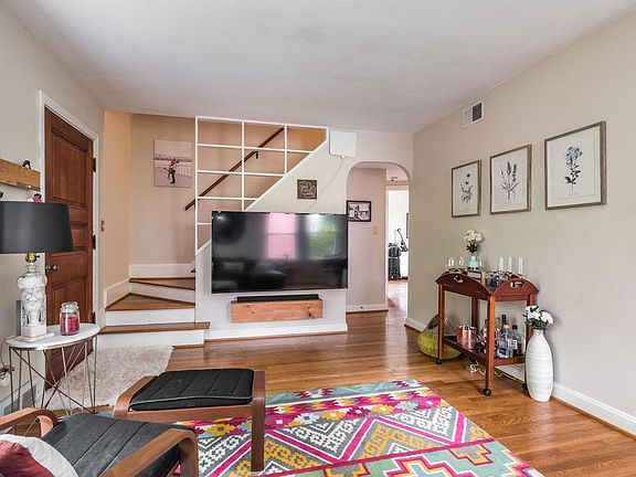 5th image of 2940 Yorkshire Blvd