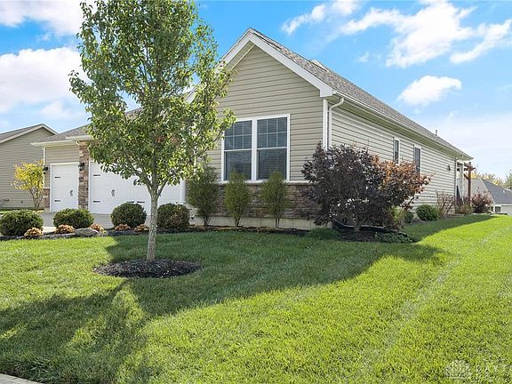 2nd image of 236 Quail Hollow Dr