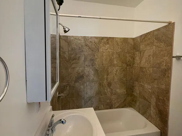 732 W 2nd St, Florence, NJ 08518