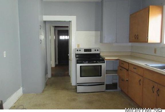 2nd image of 1569 Brinckerhoff Ave