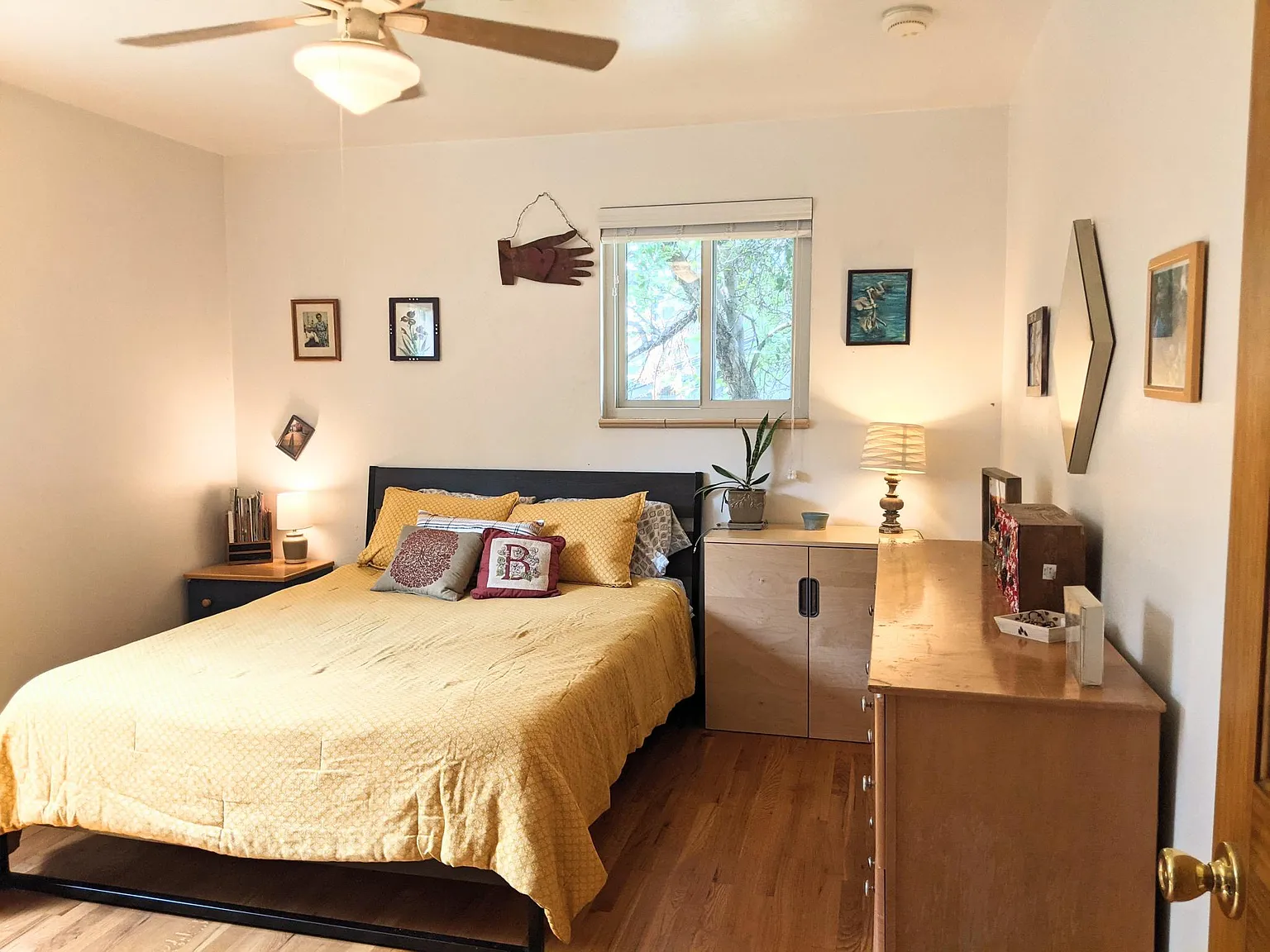 3 bed, 1873 sqft, $3,650 — Photo 2