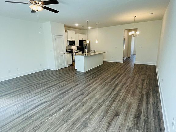 3rd image of 1085 Sweetleaf Dr