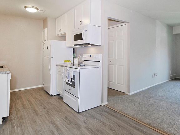 4th image of 30310 Timberidge Cir #65-202