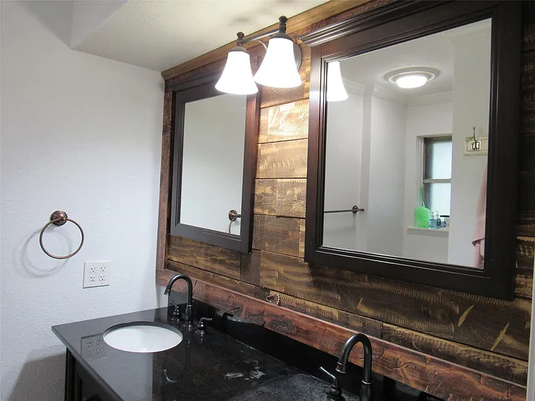 3220 Clayhead Rd — Photo 10