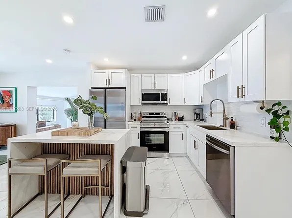 1367 NW 41st St, Miami, FL 33142