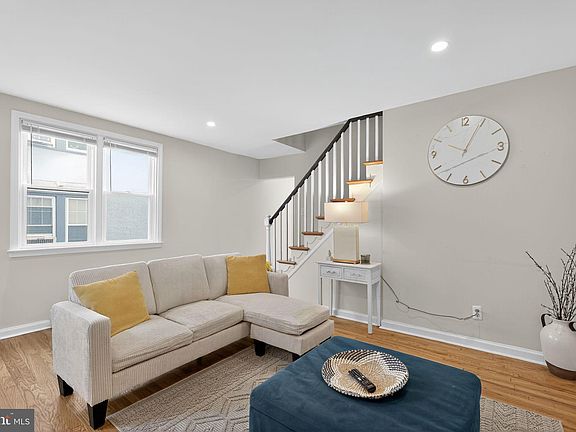 4th image of 143 Campbell Ave