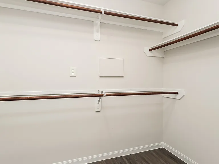 2447 Gibbs Bend Ct — Photo 25