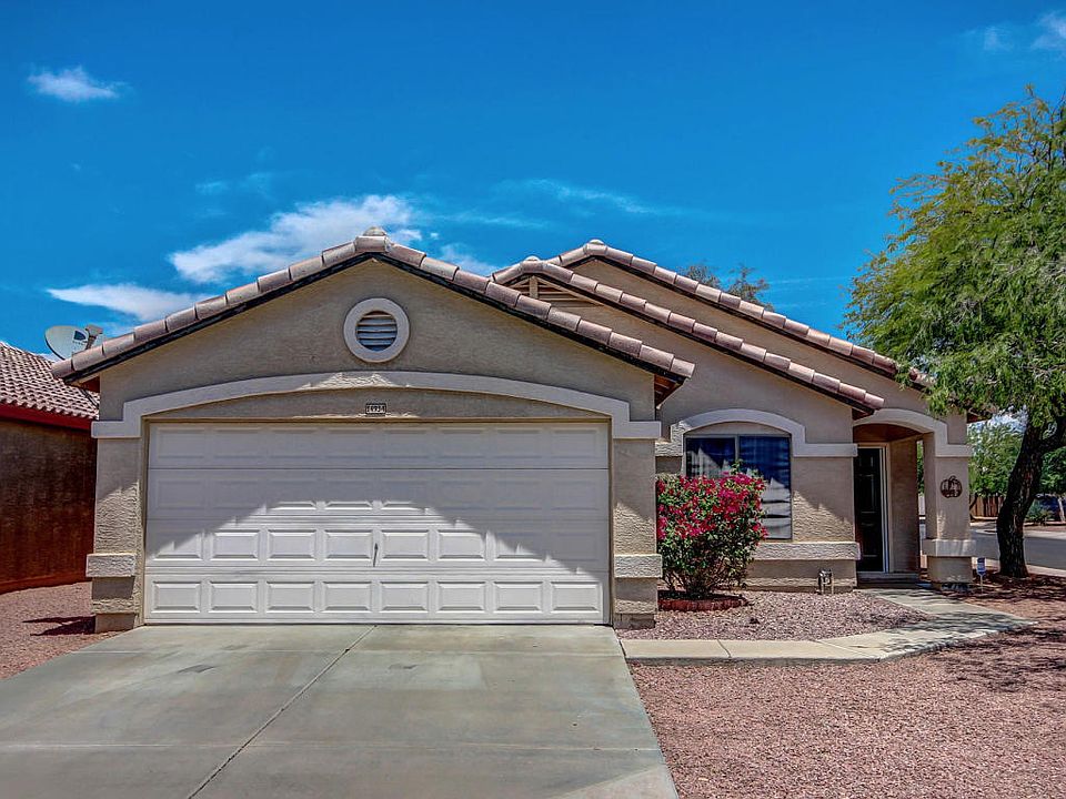 1st image of 14934 W Country Gables Dr