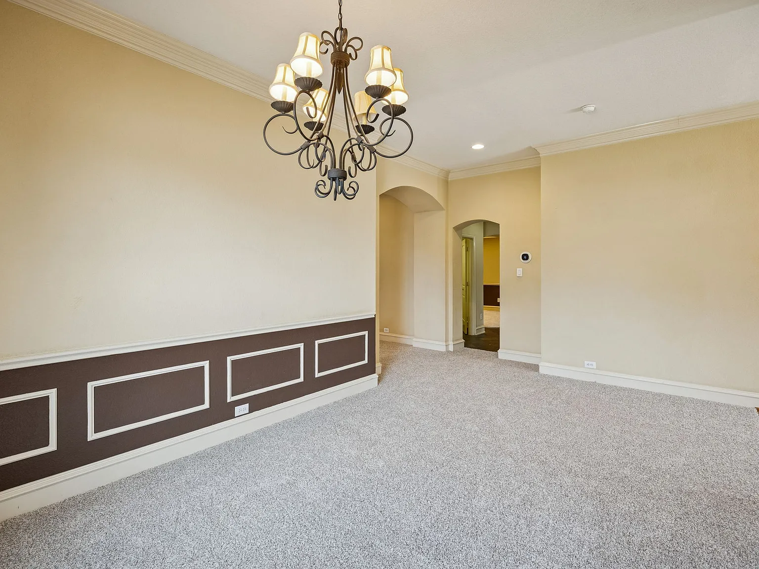 4 bed, 3.5 bath, 4168 sqft, $3,500 — Photo 4