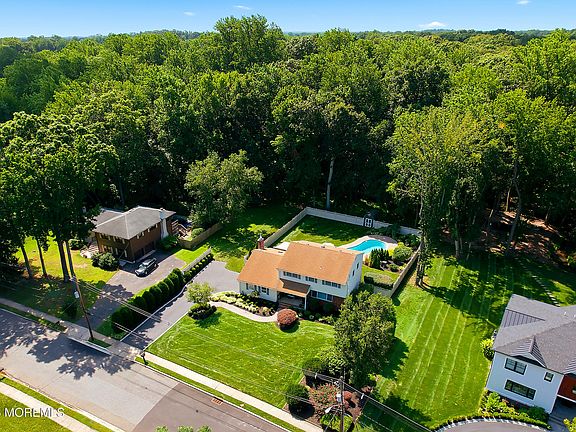 3rd image of 22 Braeburn Drive