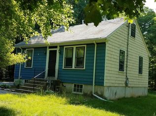 166 Hathaway Rd, Acushnet, MA 02743