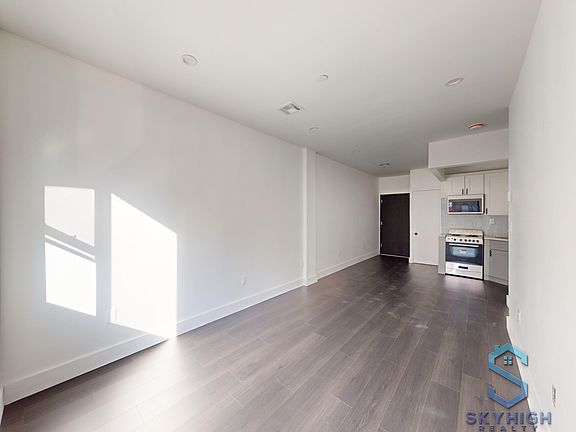 5th image of 239 E 28th St #2C