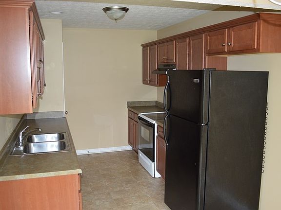 2nd image of 167 Twin Lakes Dr