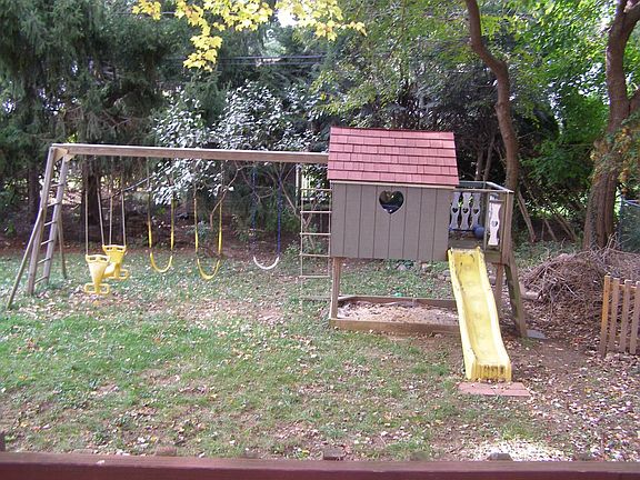 kids playhouse