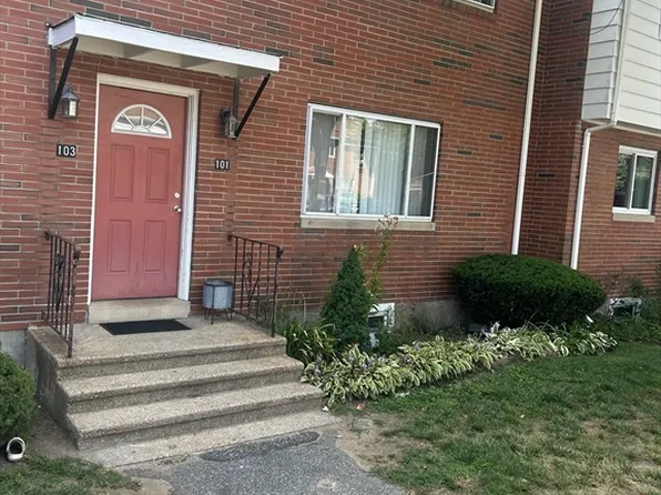 101 Bishop Dr Unit 101, Framingham, MA 01702