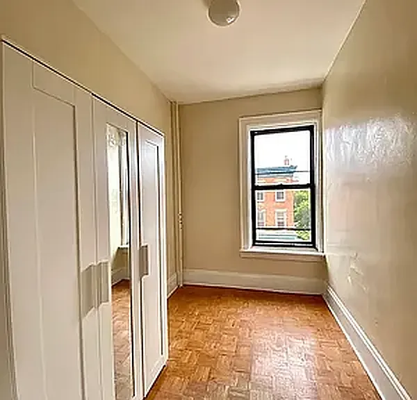 471 Carroll St #4L — Photo 5