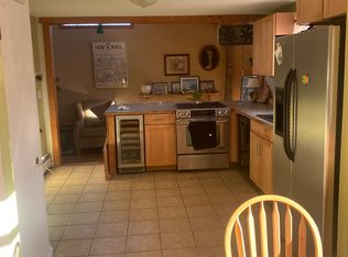 197 Topsfield Rd, Wenham, MA 01984