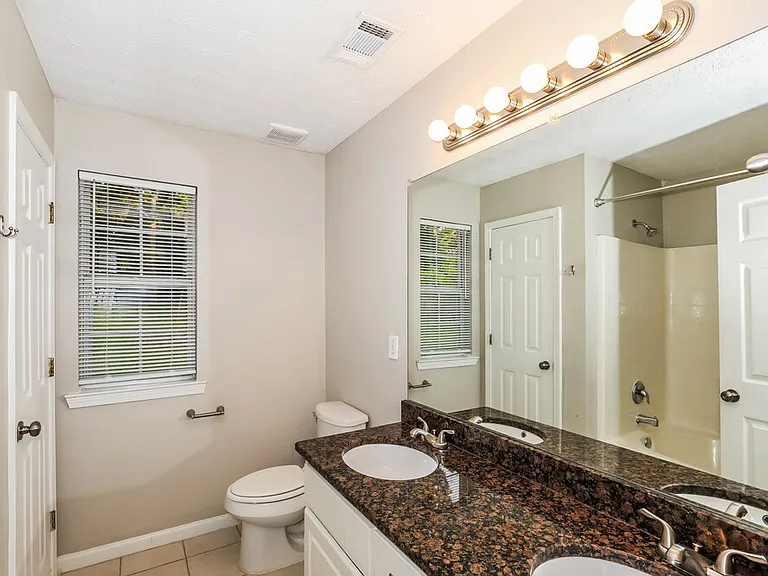 101 Floresta Dr — Photo 11