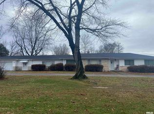 1401 W Grand Ave, Carterville, IL 62918